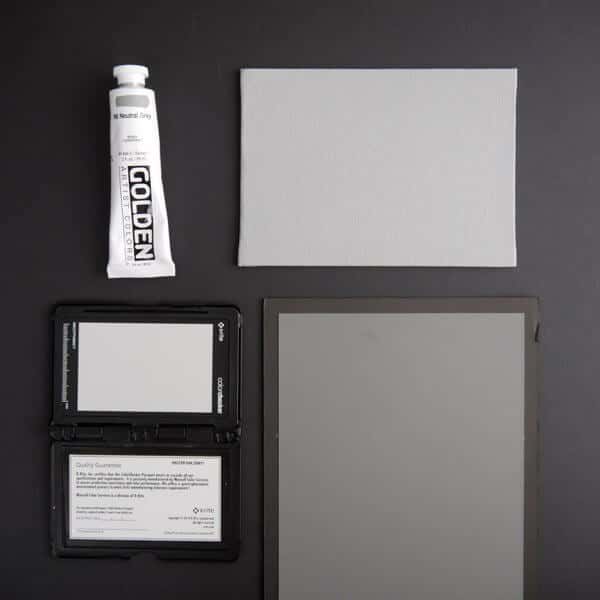 white-balance-grey-cards